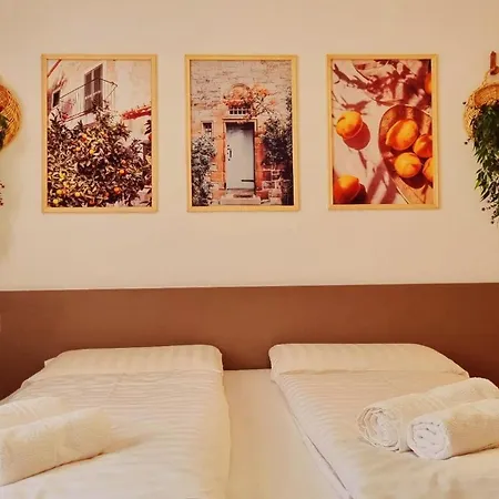 B&B Maya Merano Exterior photo